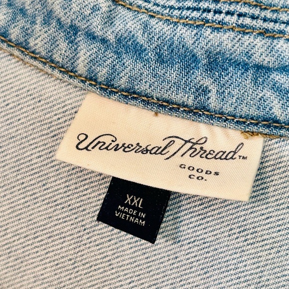 Universal Thread Light Blue Button-Down Shirt - Picture 5 of 5